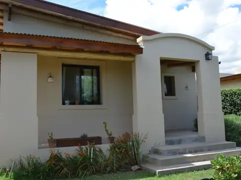 Casa 4 ambientes con 1 baño