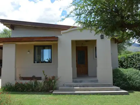 Las Acacias 630 , Piso 1