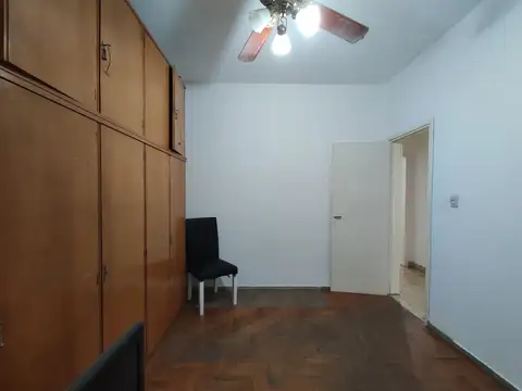 CASA 6 AMBIENTES EN VENTA LANUS 2 UNIDADES BLOCK