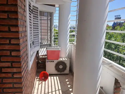 Semi Piso de 3 Ambientes - Liniers