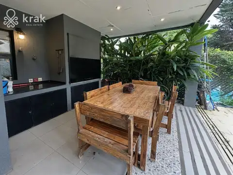 Casa 4 ambientes con 2 baños