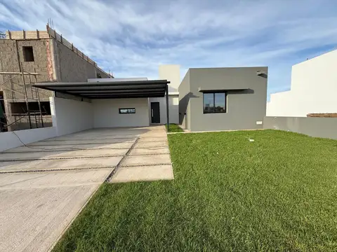 CASA EN VENTA NOBU TOWN DE 3 DORMITORIOS