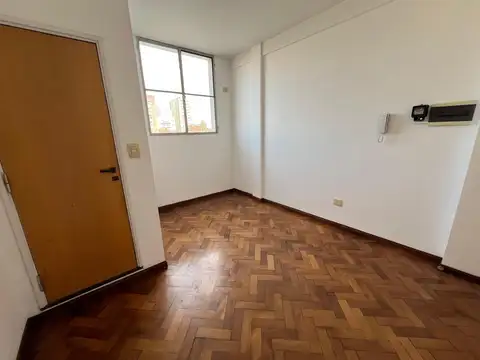 Oficina en Alquiler en Villa Ballester, $ 325.000