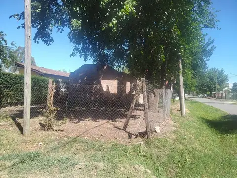 En VENTA LOTE con MEJORAS en VILLA ROSA, PILAR