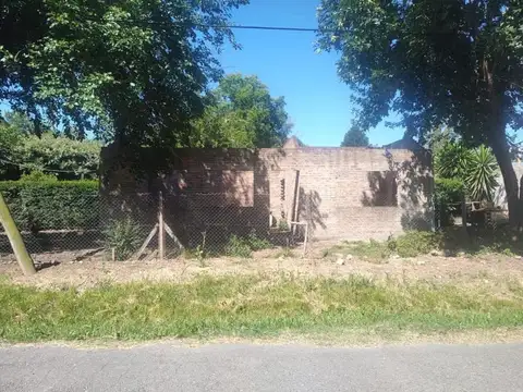 En VENTA LOTE con MEJORAS en VILLA ROSA, PILAR