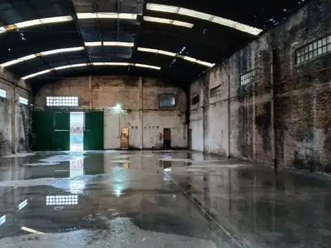 Galpon en Alquiler 40  mts Fondo
