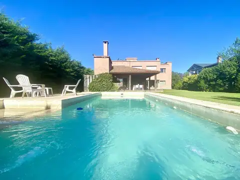 Casa en Venta de 4 dormitorios