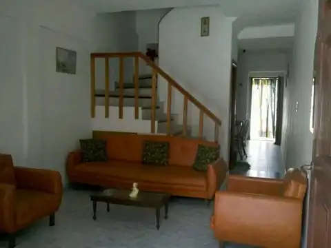 Calle 77 300