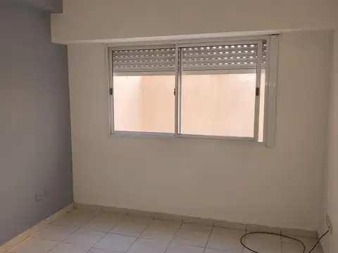 Departamento 2 amb Muy Luminoso  por Villa Luro
