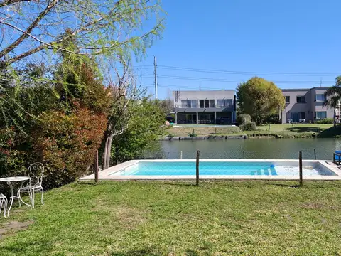 Casa en Alquiler en Barrancas de Santa María, USD 2.100