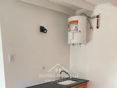 Casa 2 ambientes con 1 baño