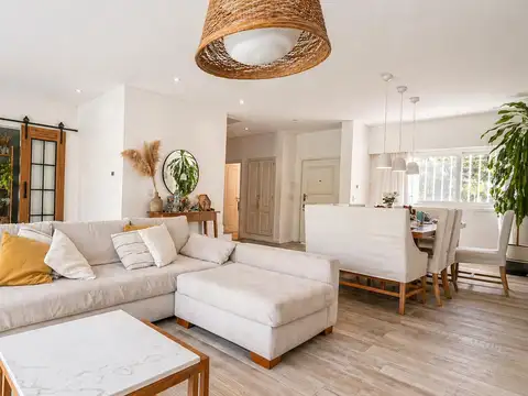 Casa 5 ambientes con 5 baños