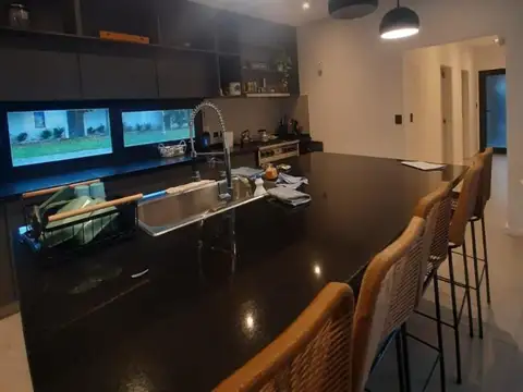 Casa en Venta en El Nacional Club de Campo, USD 420.000