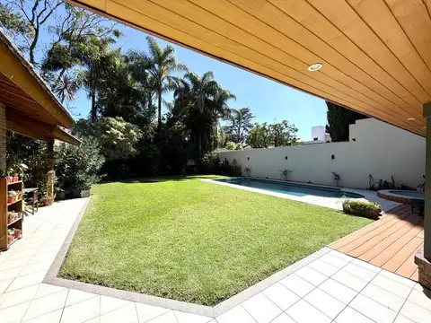Casa 4 ambientes con 3 baños