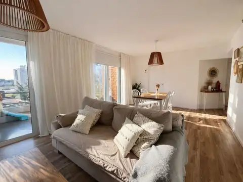 VENTA DEPTO 4 AMB C/2 COCHERAS -  CASTELAR