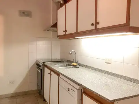 DEPTO 2 AMB EN VENTA - EXCELENTE UBICACIÓN Y ESTADO- SE VENDE CON RENTA