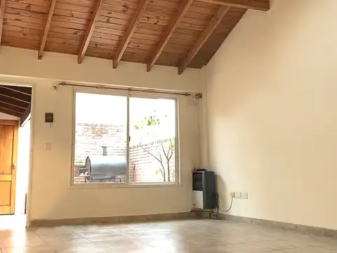 Hipólito Yrigoyen 100