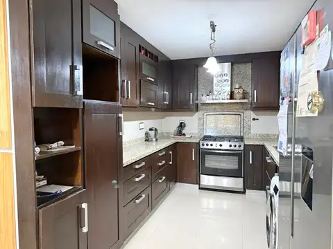 Casa En Venta 4/5 Ambientes. San Miguel Centro. Parque, Pile