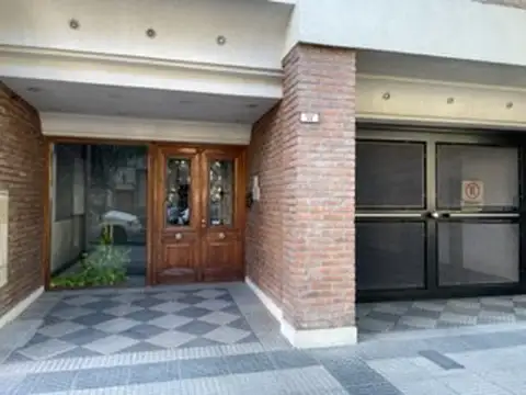 EL MEJOR 3 AMB SEMIPISO A MTS DE AV RIVADAVIA AL FRENTE OR. ESTE CALDERA INDIVIDUAL CALEF X RADIADOR