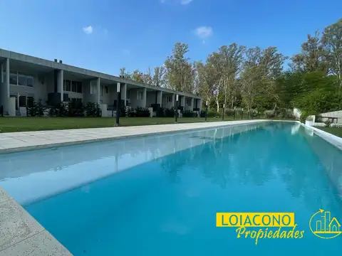 Casa a estrenar en venta - 4 amb con pileta y guardacoche doble - LOIACONO PROPIEDADES