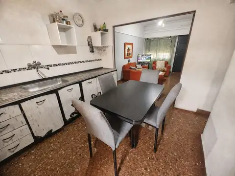 Casa 4 ambientes con 1 baño