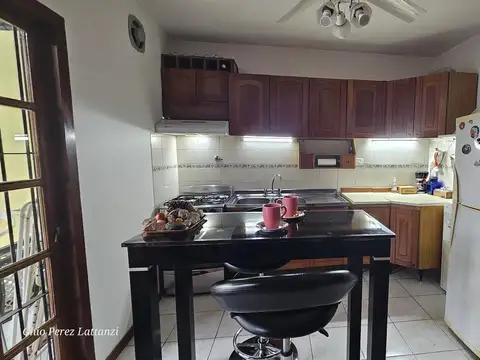 Depto Tipo Casa en Venta con 2 cocheras