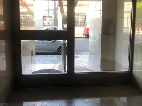 Tres Ambientes Al Contrafrente, Cerca de Av San Martín y Juan B. Justo