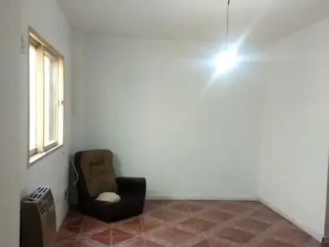 Departamento 2 ambientes cerca de la estación de ciudadela