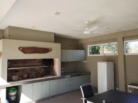 Aristobulo Del Valle 2500