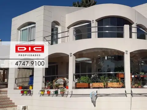 Excelente residencia en Barrio Cerrado en San Fernando
