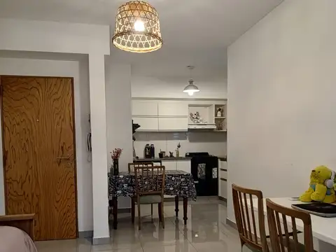 ALEM 1400, Piso 8