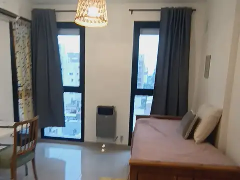 HERMOSO DEPARTAMENTO DE 1 DORMITORIO CON COCHERA. ALEM 1400. U$S 87.000