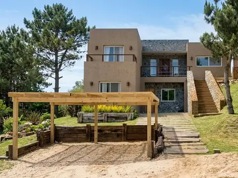 VENTA CASA MODERNA 4 DORM AMOBLADA - COSTA ESMERALDA