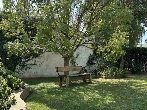 VENTA CASA QUINTA 5 AMBIENTES CON PILETA INCREIBLE