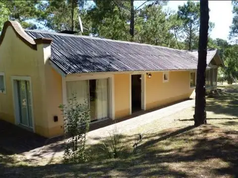 Cariló | Pequeña casa de campo Petrel