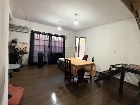 Casa 3 ambientes con 2 baños