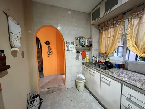 VENTA CASA 4 AMB CON PATIO QUINCHO TERRAZA V LURO