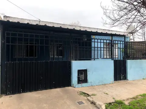Casa 3 Dormitorios en Capitan Bermudez