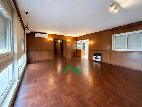 Dos Departamentos en venta Integrados con 4 dormitorios sobre La Cañada