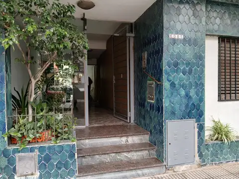 MATADEROS 3 AMB A REFACCIONAR CON GRAN  BALCON  TERRAZA