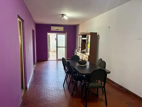 Casa 4 ambientes con 1 baño