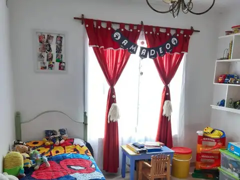 EN VENTA PH DE 2 AMBIENTES CON PATIO UBICADO EN LA ZONA DE VILLA SARMIENTO, HAEDO - FICHA 8731