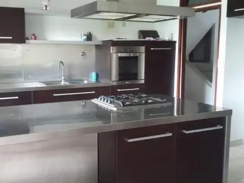 Casa en Venta en Quilmes, USD 250.000