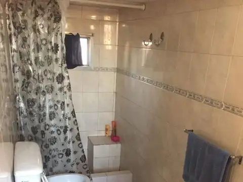 Dpto tipo casa p/2 familias con Galpon en Ciudadela Sur