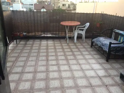 Depto Tipo Casa 4 ambientes con 2 baños