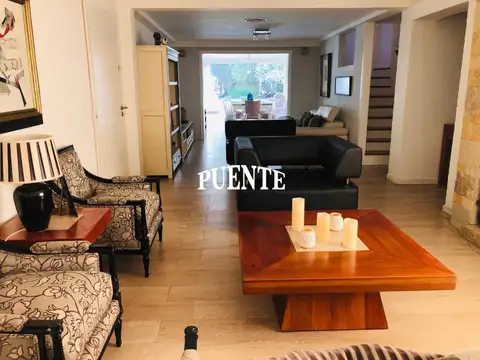 Casa 5 ambientes con 4 baños