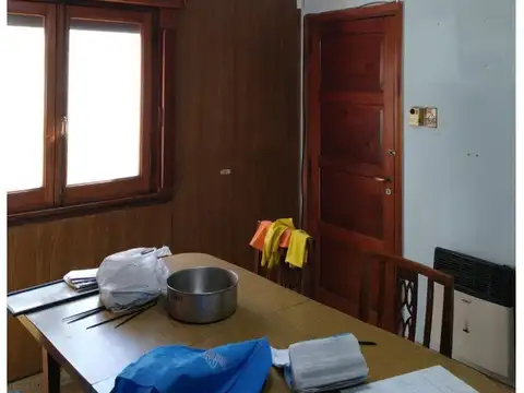Depto.T.Casa para 2 familias en Wilde.