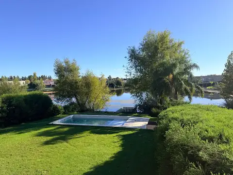 Casa al agua en Santa Catalina