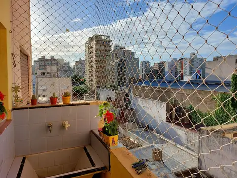 Departamento 2 ambientes, en Lanus Oeste. A metros de la estación