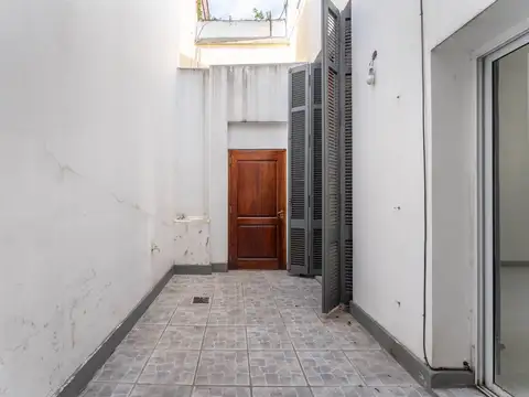 Depto Tipo Casa en Venta en Flores, USD 155.000